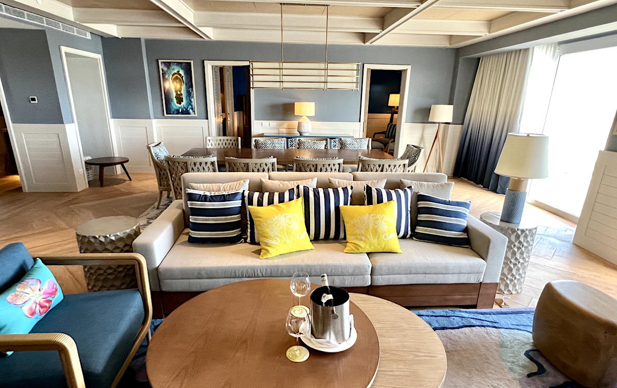 Step inside the exclusive "Jimmy Buffett Suite." (Pax Global Media)